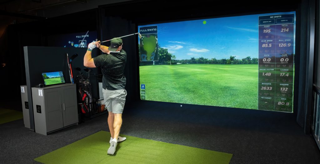 indoor golf bay